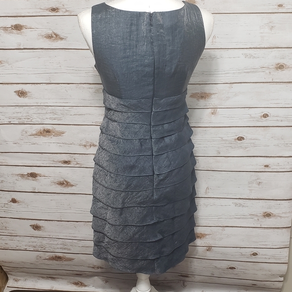 London Style Tiered Ruffle Dress Sz 4 - Picture 4 of 7
